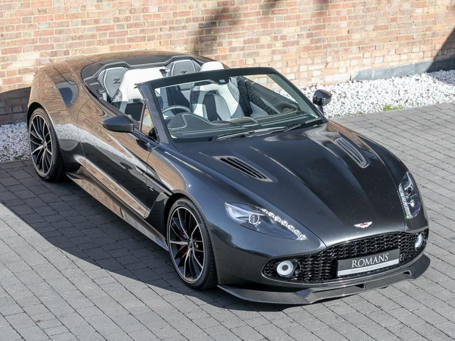  Aston Martin Vanquish Zagato Volante 2018 года  (UK) (фото 18 из 34)